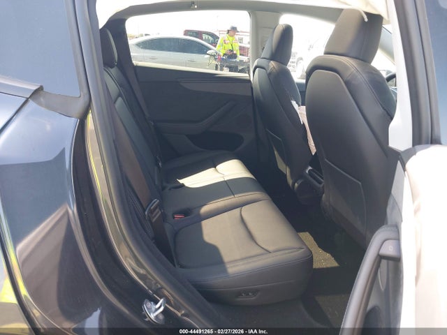 44491265 :رقم المزاد ، 7SAYGDED5TF378664 vin ، 2026 Tesla Model Y مزاد بيع