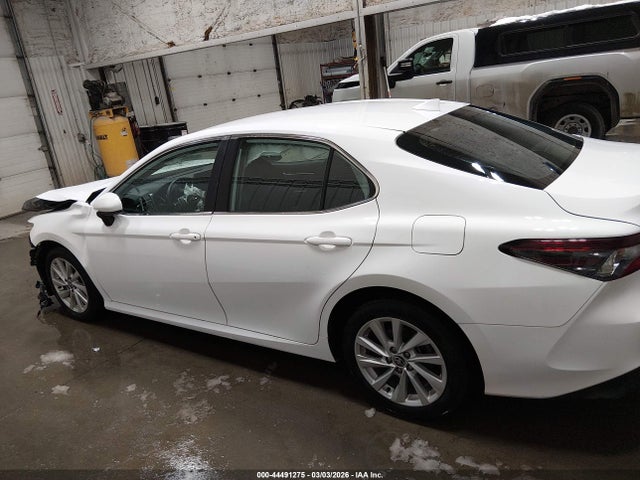 2022 Toyota Camry Le Awd მანქანა იყიდება აუქციონზე, vin: 4T1C11BK6NU065686, აუქციონის ნომერი: 44491275
