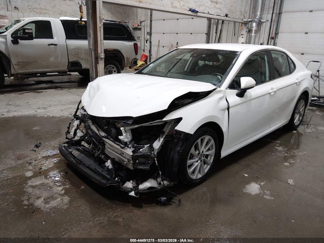 2022 Toyota Camry Le Awd მანქანა იყიდება აუქციონზე, vin: 4T1C11BK6NU065686, აუქციონის ნომერი: 44491275