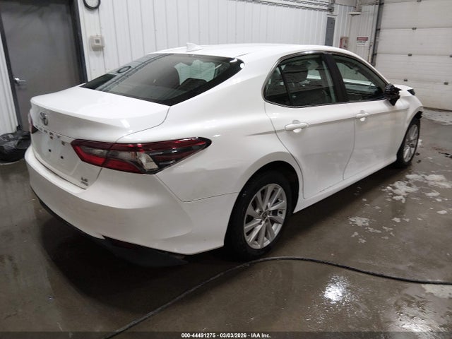 2022 Toyota Camry Le Awd მანქანა იყიდება აუქციონზე, vin: 4T1C11BK6NU065686, აუქციონის ნომერი: 44491275