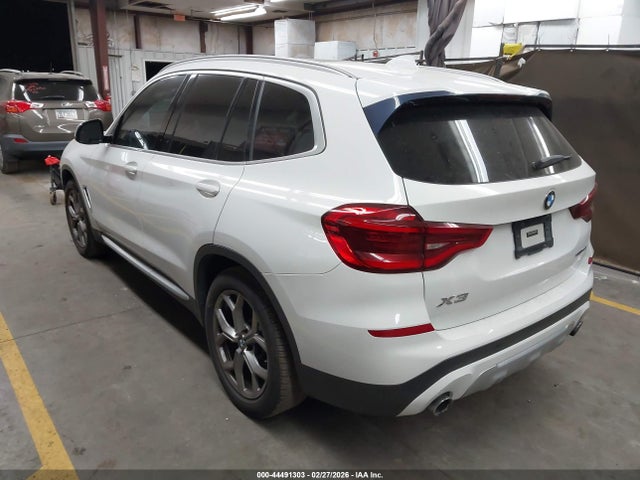 2021 BMW X3 5UXTY3C00M9E39494 Photo 2