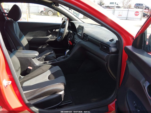 KMHTG6AF2KU018148 Hyundai Veloster 2.0