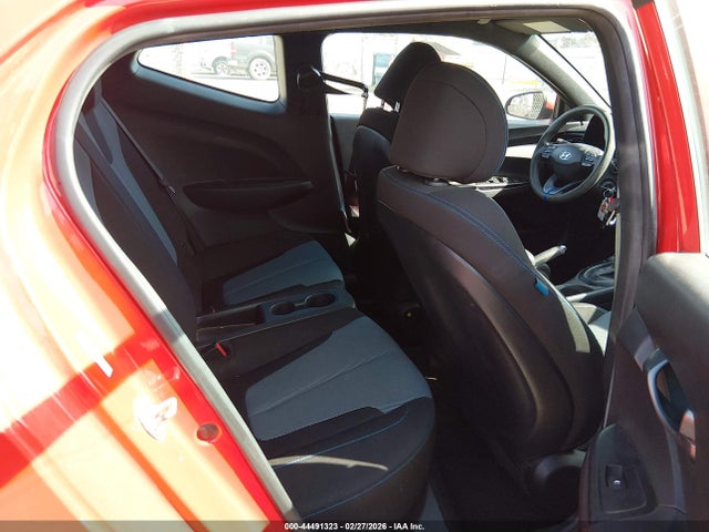 KMHTG6AF2KU018148 Hyundai Veloster 2.0