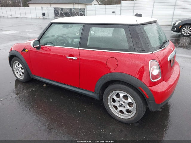 2012 MINI COOPER WMWSU3C50CT185561 Photo 2