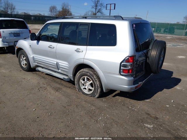 2002 MITSUBISHI MONTERO JA4MW51R72J059595 Photo 2