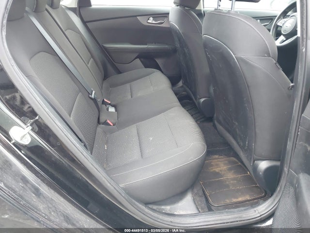 3KPF24AD0KE087437 KIA Forte Lxs