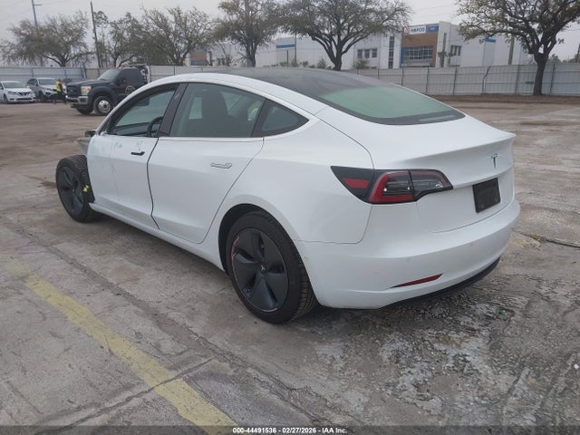 2019 TESLA MODEL 3 5YJ3E1EA3KF504049 Photo 2