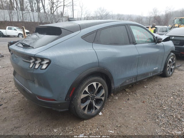 2024 FORD MUSTANG MACH-E 3FMTK1SU1RMA27789 Photo 3