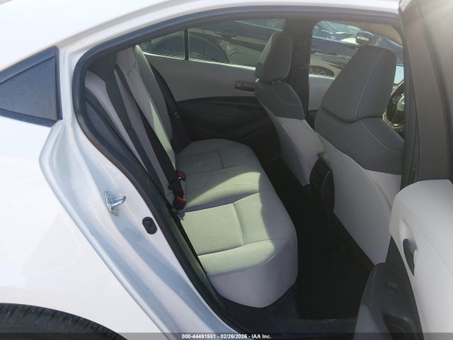 JTDEPMAE5NJ205639 Toyota COROLLA LE