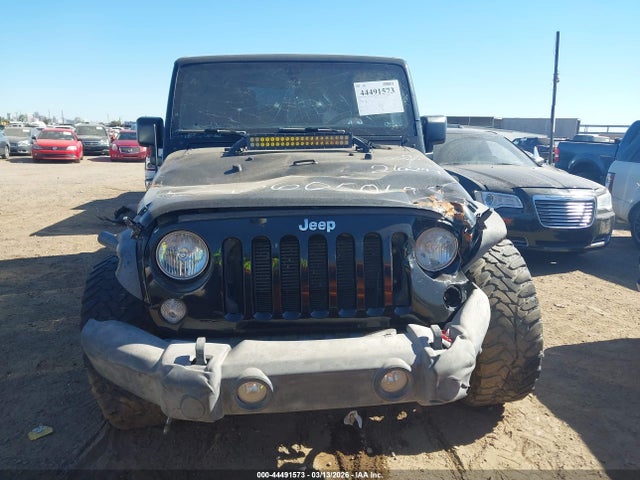 1C4BJWDG1HL561415 Jeep Wrangler Unlimited Sport 4x4