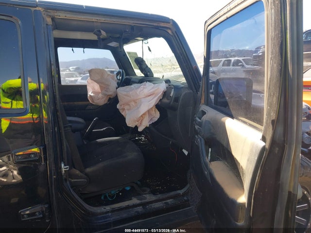 2017 JEEP WRANGLER UNLIMITED 1C4BJWDG1HL561415 Photo 4