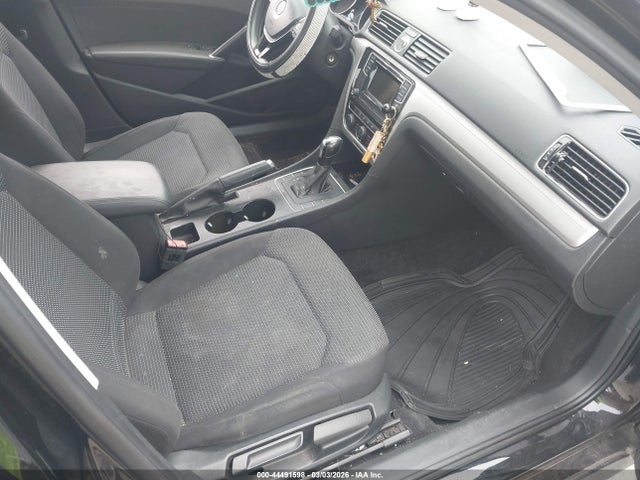 Продажа на аукционе авто 2016 Volkswagen Passat 1.8t S, vin: 1VWAS7A33GC054026, номер лота: 44491598
