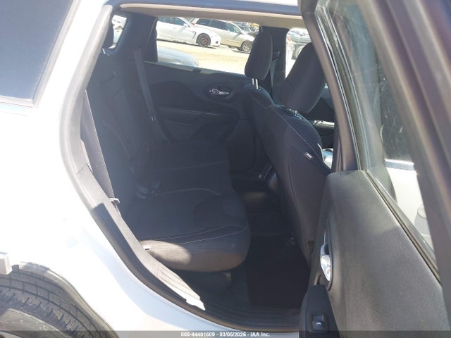 Продаж на аукціоні авто 2016 Jeep Cherokee Latitude, vin: 1C4PJLCS2GW222492, номер лоту: 44491609