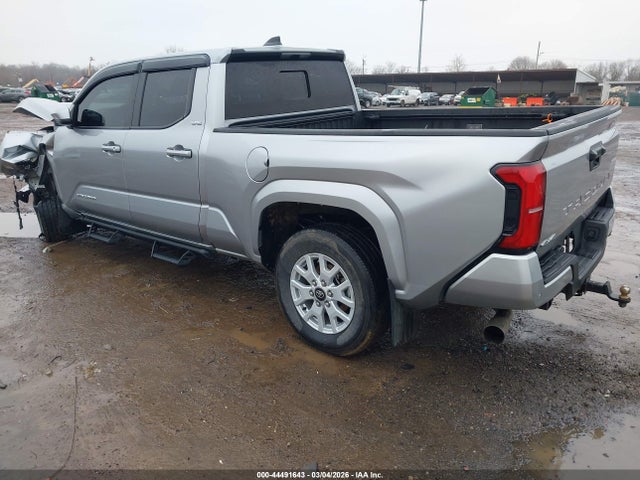 2024 TOYOTA TACOMA 3TMLB5JN5RM066505 Photo 2