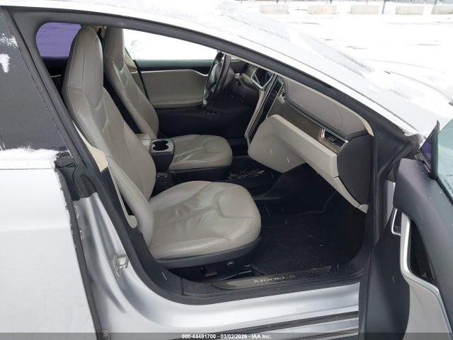 2013 TESLA MODEL S 5YJSA1CN2DFP07000 Photo 4