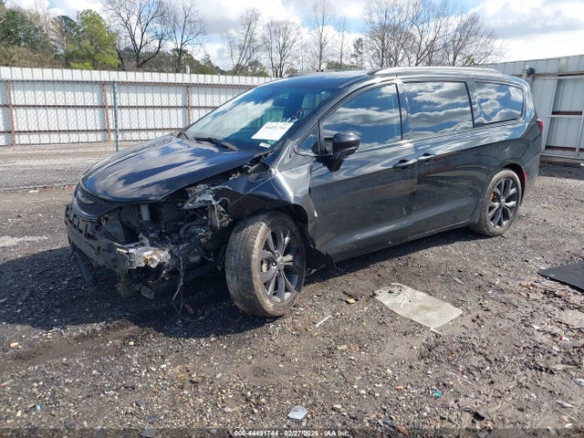 2020 Chrysler Pacifica Touring L Plus მანქანა იყიდება აუქციონზე, vin: 2C4RC1EG5LR235790, აუქციონის ნომერი: 44491744