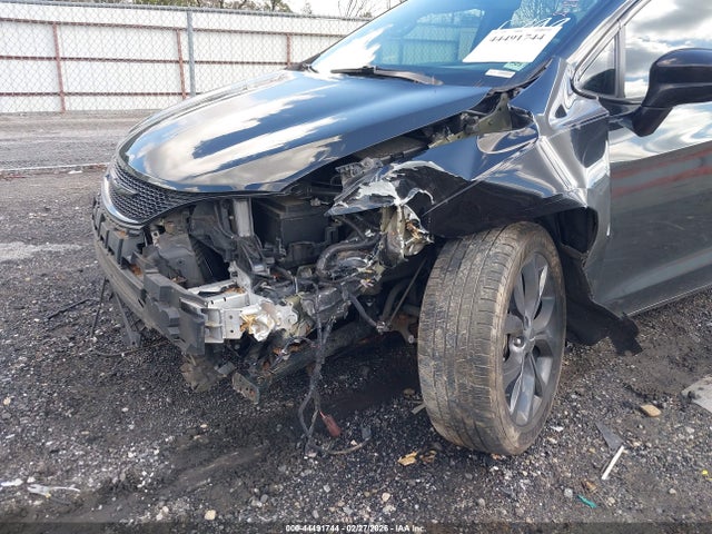 2020 Chrysler Pacifica Touring L Plus მანქანა იყიდება აუქციონზე, vin: 2C4RC1EG5LR235790, აუქციონის ნომერი: 44491744