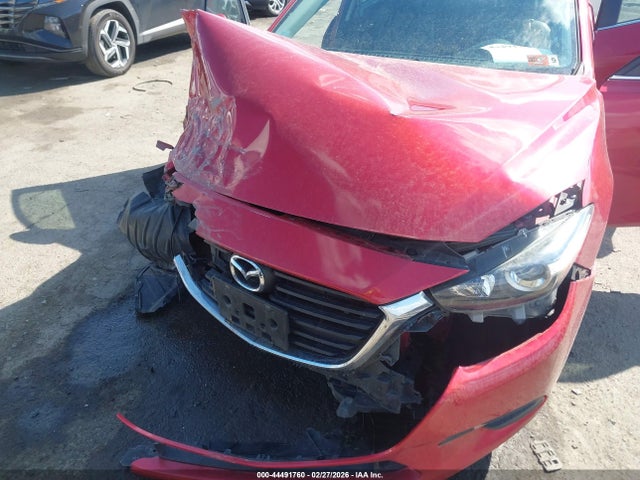 44491760 :رقم المزاد ، 3MZBN1V34JM197043 vin ، 2018 Mazda Mazda3 Touring مزاد بيع