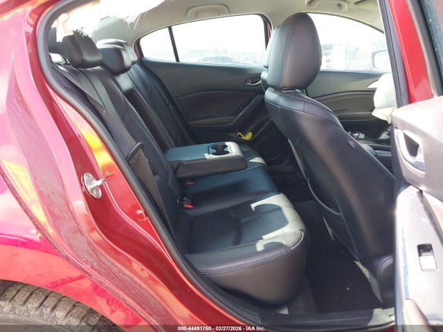44491760 :رقم المزاد ، 3MZBN1V34JM197043 vin ، 2018 Mazda Mazda3 Touring مزاد بيع