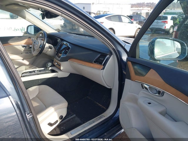 Продаж на аукціоні авто 2022 Volvo Xc90 T6 Momentum 6 Passenger, vin: YV4A221K9N1810266, номер лоту: 44491793