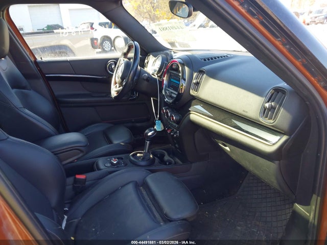 2019 MINI COUNTRYMAN WMZYT5C50K3E63548 Photo 4