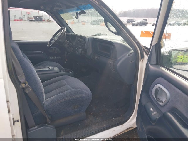 44491914 :رقم المزاد ، 1GTGC23R8XF009225 vin ، 1999 Gmc Sierra 2500 Sl مزاد بيع