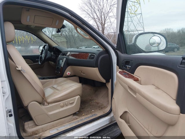 44491923 :رقم المزاد ، 1GNFK13007J151583 vin ، 2007 Chevrolet Tahoe Ltz مزاد بيع