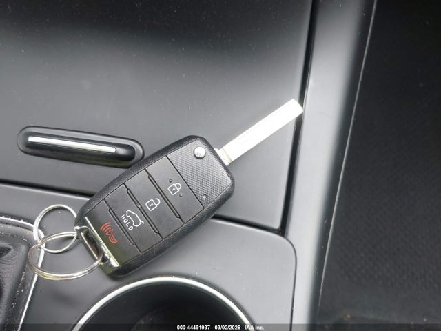 Продажа на аукционе авто 2018 Kia Sorento 2.4l L, vin: 5XYPG4A30JG411744, номер лота: 44491937