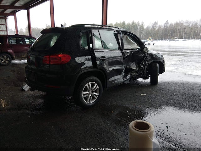 2017 Volkswagen Tiguan 2.0t/2.0t S მანქანა იყიდება აუქციონზე, vin: WVGBV7AX9HK041480, აუქციონის ნომერი: 44492043