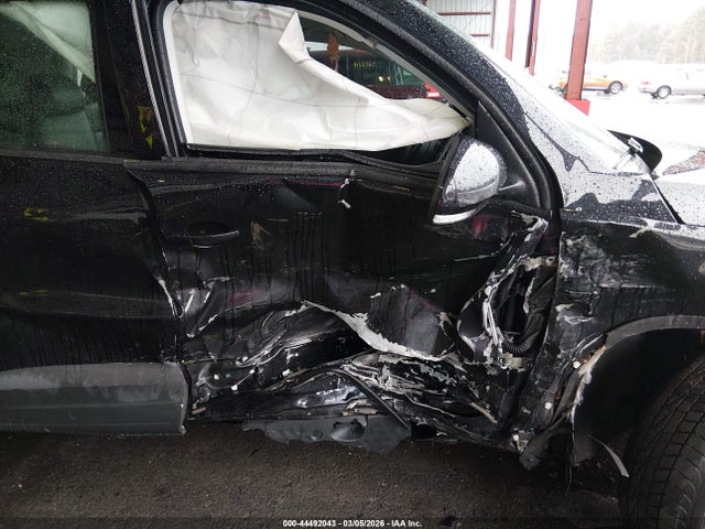 2017 Volkswagen Tiguan 2.0t/2.0t S მანქანა იყიდება აუქციონზე, vin: WVGBV7AX9HK041480, აუქციონის ნომერი: 44492043