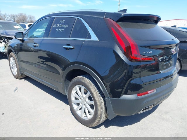 2022 CADILLAC XT4 1GYAZAR41NF157489 Photo 2