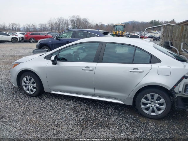 Toyota COROLLA LE 2022 5YFEPMAE5NP350904 Image 15