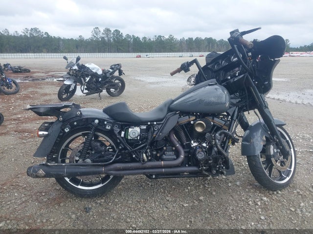 1HD1ABL22NB660190 Harley-Davidson Flhxst
