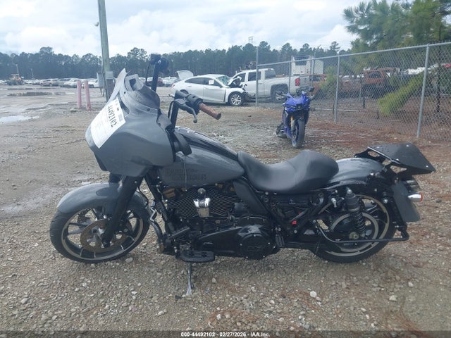 1HD1ABL22NB660190 Harley-Davidson Flhxst