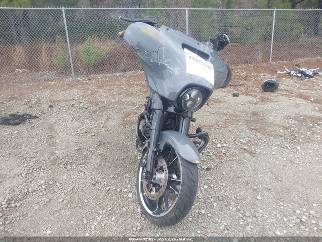 1HD1ABL22NB660190 Harley-Davidson Flhxst