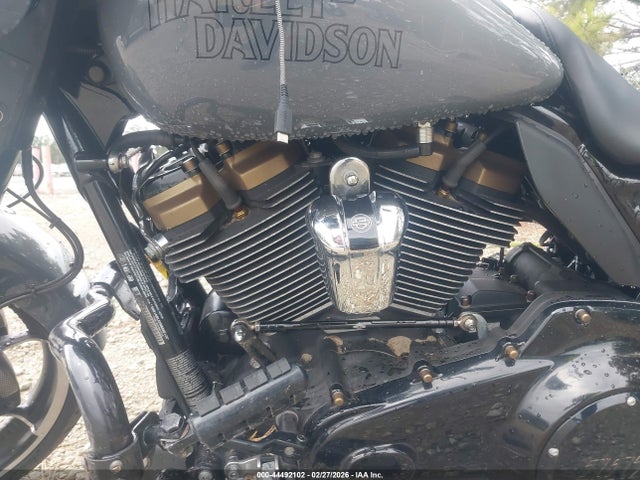 1HD1ABL22NB660190 Harley-Davidson Flhxst