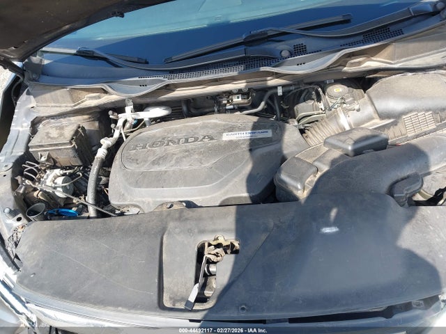 5FNRL6H81JB031689 Honda Odyssey Touring