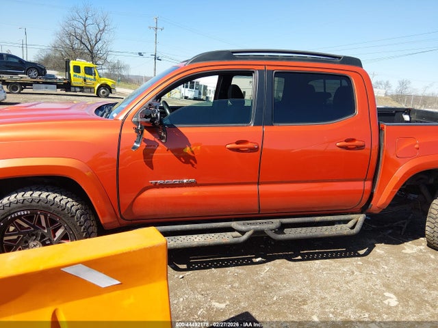 5TFCZ5AN4JX126140 Toyota Tacoma Trd Sport