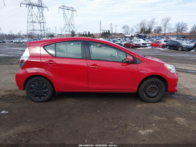 JTDKDTB36E1566980 Toyota Prius C Two