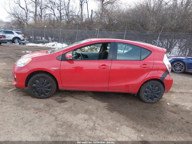 JTDKDTB36E1566980 Toyota Prius C Two