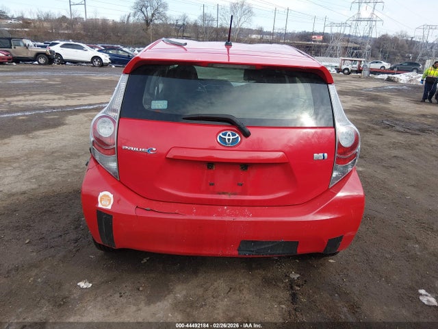 JTDKDTB36E1566980 Toyota Prius C Two