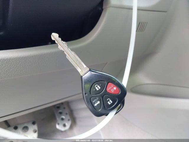 2011 Toyota Camry Se მანქანა იყიდება აუქციონზე, vin: 4T1BF3EKXBU214939, აუქციონის ნომერი: 44492188