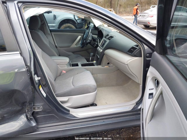 2011 Toyota Camry Se მანქანა იყიდება აუქციონზე, vin: 4T1BF3EKXBU214939, აუქციონის ნომერი: 44492188