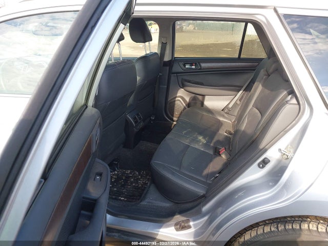 2015 Subaru Outback 2.5i Limited მანქანა იყიდება აუქციონზე, vin: 4S4BSBLC6F3236840, აუქციონის ნომერი: 44492193
