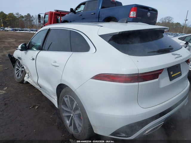 2024 JAGUAR F-PACE SADCT2FU2RA726528 Photo 2
