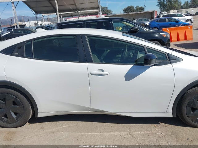 JTDACAAU0S3059182 Toyota Prius Le