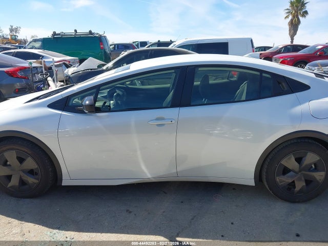 JTDACAAU0S3059182 Toyota Prius Le