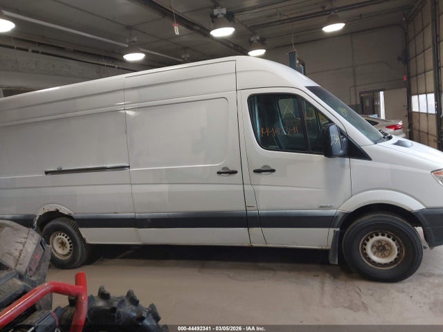 44492341 :رقم المزاد ، WD3PE8CB3C5682014 vin ، 2012 Mercedes-benz Sprinter 2500 High Roof مزاد بيع