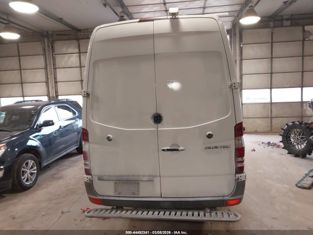 44492341 :رقم المزاد ، WD3PE8CB3C5682014 vin ، 2012 Mercedes-benz Sprinter 2500 High Roof مزاد بيع