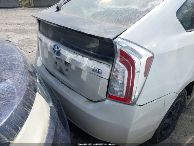 JTDKN3DU8E1741507 Toyota Prius Two